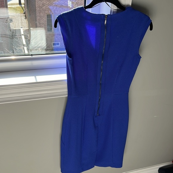 H&M size 4 v neck dress - Picture 5 of 8